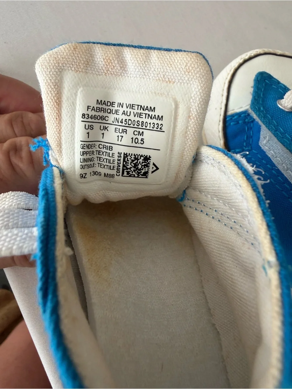 Converse Easy Slip Electric Blu Crib
